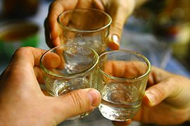Moderater Alkoholkonsum zeigt geringere Fehltage am Arbeitsplatz 
